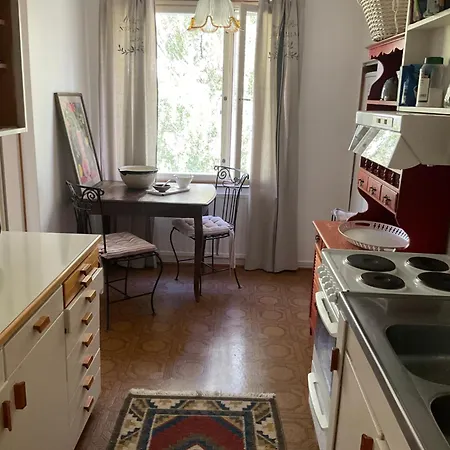 Apartment Retrohenkinen Taiteilijakoti - Kaleva *