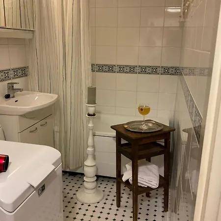 Retrohenkinen Taiteilijakoti - Kaleva Apartment Tampere