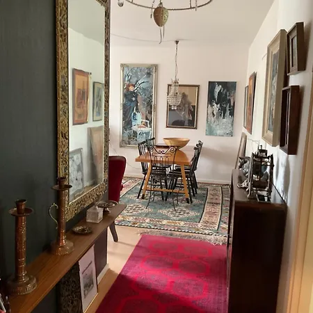 Retrohenkinen Taiteilijakoti - Kaleva 公寓 *