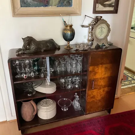 Retrohenkinen Taiteilijakoti - Kaleva * 坦佩雷